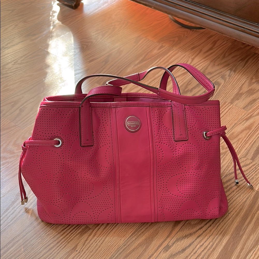 Coach Pink Leather Women's Bag